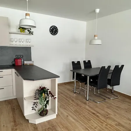 U Lesa Apartment *